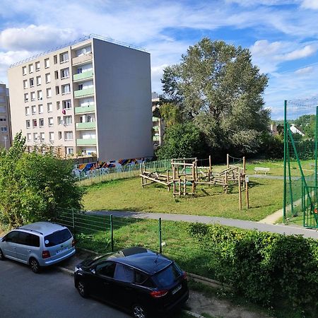 Room & Parking In Shared Appartment With Proprietor L 25 Mins From Paris Gare Du Nord, Cdg Airport & Stade De France Montmagny 外观 照片